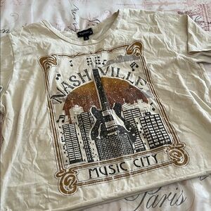 Nashville Music City Cropped Graphic Tee - Cream